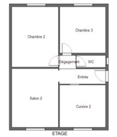 Secteur résidentiel de Dammarie-les-Lys proche forêt, maison des années 50.