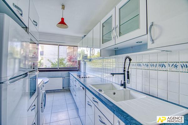 Le Chesnay St-Jean limite Versailles Les Prés - Appartement 5 pièces 103 m² carrez , 4 chambres avec ascenseur, balcon, cave et place de parking en sous-sol €785 000 ** - Référence 25798