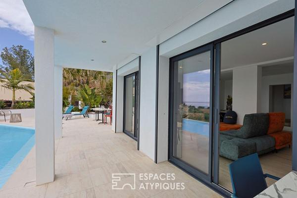 Maison rénovation contemporaine vue mer panoramique