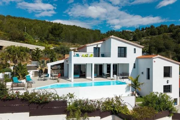 Maison rénovation contemporaine vue mer panoramique