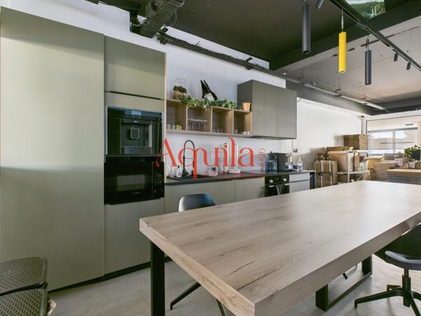 LIMONEST BUREAUX 225m² + PARKING