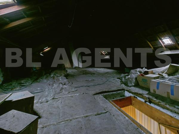 MAISON RARE AVEC GRAND POTENTIEL