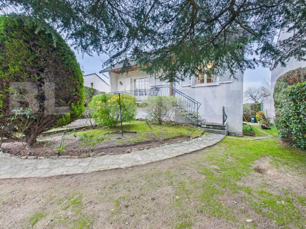 MAISON RARE AVEC GRAND POTENTIEL