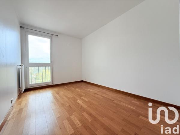 Appartement 4 pièces de 81 m² à Éragny (95610)