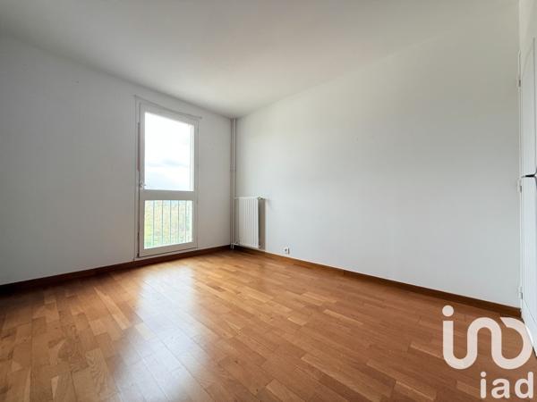 Appartement 4 pièces de 81 m² à Éragny (95610)