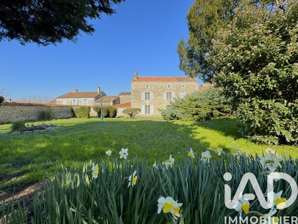 Maison à vendre 12 pièces 312 m² Maillezais