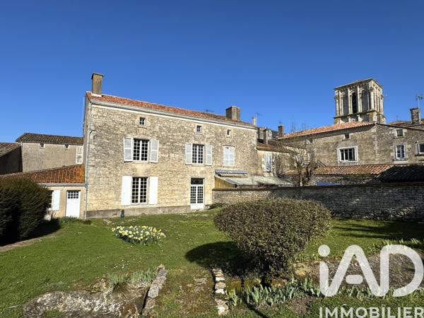 Maison à vendre 12 pièces 312 m² Maillezais