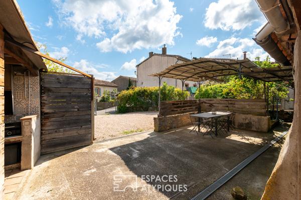 Maison style loft industriel avec terrasse et appartement privé – 10 mins Carcassonne