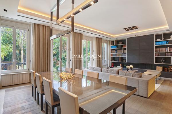 À Vendre - Neuilly Sur Seine - 92200 - Hôtel Particulier - 450m2 - 5 Chambres - Jardin