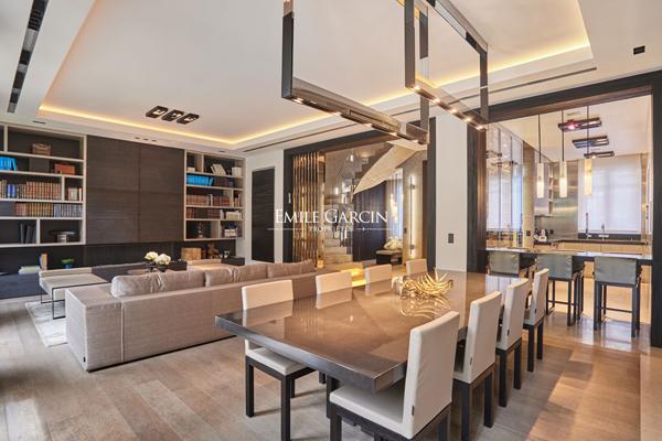 À Vendre - Neuilly Sur Seine - 92200 - Hôtel Particulier - 450m2 - 5 Chambres - Jardin