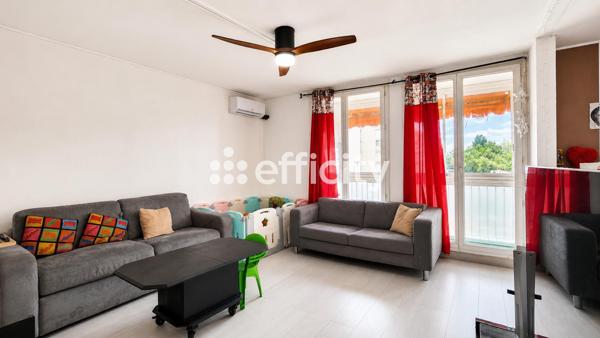 Appartement
         4 pièces
        - 76 m² Exclusivité 175 000 € *