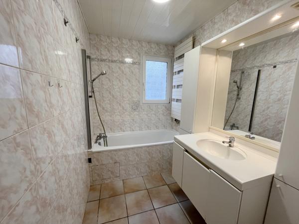 LILLE - APPARTEMENT - T3