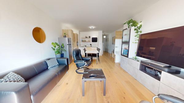 APPARTEMENT PRESQUE'ILE DE CAEN AVEC TERRASSE ET PARKING