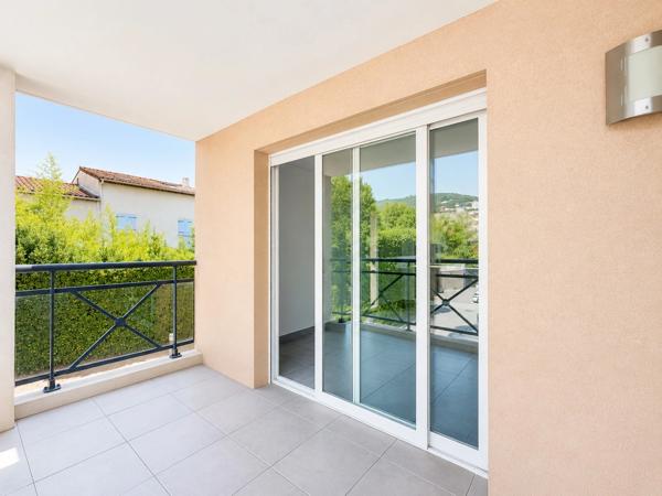 Grasse – Appartement T3 de 60 m² avec terrasse, garage et parking