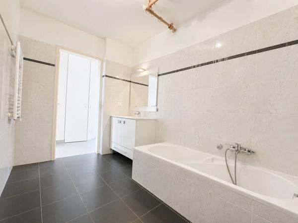Grasse – Appartement T3 de 60 m² avec terrasse, garage et parking