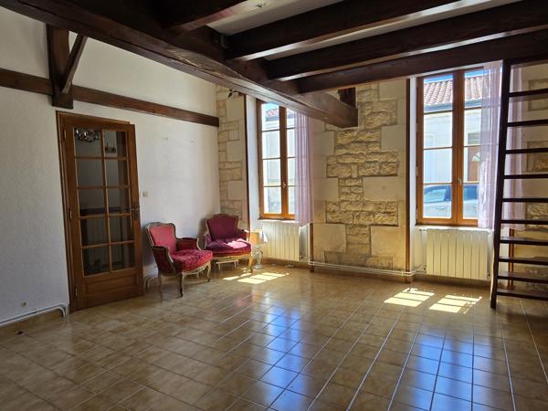 Maison
                                                                                                                                                                                                                                                                                                                        4 pièce(s)                                                                                                                                                                                                          3 chambre(s)                                                                                                                                                                                                          86.23  m²