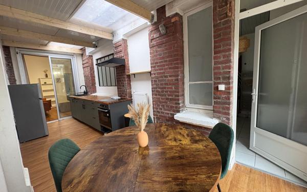 Immeuble à vendre    8 pièces •  Amiens