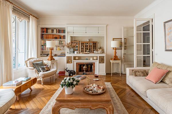 Élégance haussmannienne & calme absolu au coeur des Sablons