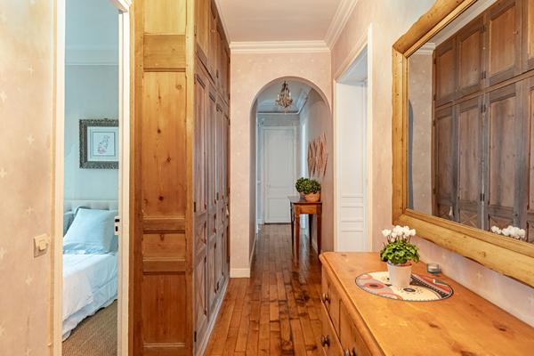 Élégance haussmannienne & calme absolu au coeur des Sablons