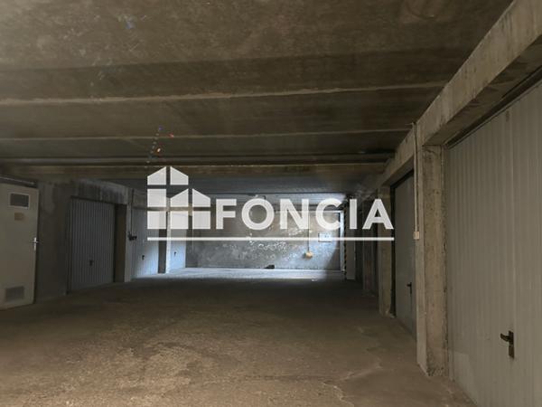 Location Parking - 10 RUE GENERAL FERRIE Grenoble 38100