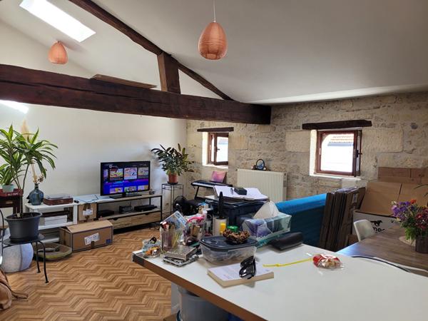 ROCHEFORT hyper centre appartement  de 58 m² de type 3 situé au 3ème et dernier étage