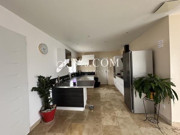 Maison 5 pièce(s) 3 chambre(s) 104 m²