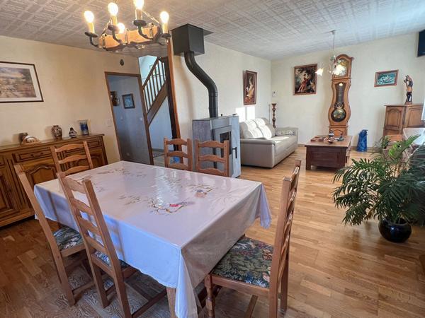 Maison individuelle Chemaudin Et Vaux 5 pièces.