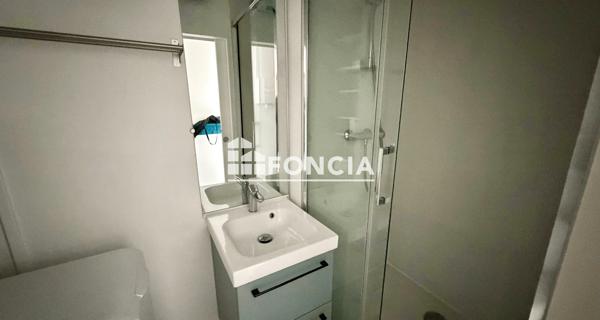 Location Appartement meublé 3 pièces 47.25 m² - Villeurbanne 69100