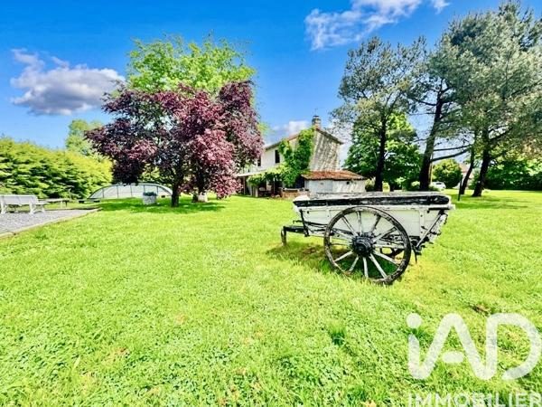 Maison à vendre 7 pièces 154,7 m² Saint-Romain-le-Puy