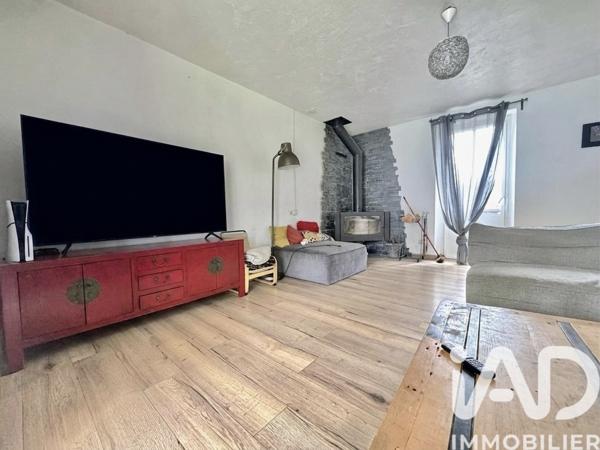 Maison à vendre 7 pièces 154,7 m² Saint-Romain-le-Puy