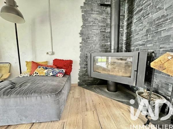 Maison à vendre 7 pièces 154,7 m² Saint-Romain-le-Puy
