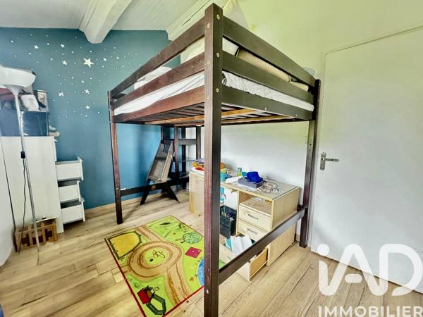 Maison à vendre 7 pièces 154,7 m² Saint-Romain-le-Puy