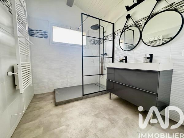 Maison à vendre 7 pièces 154,7 m² Saint-Romain-le-Puy