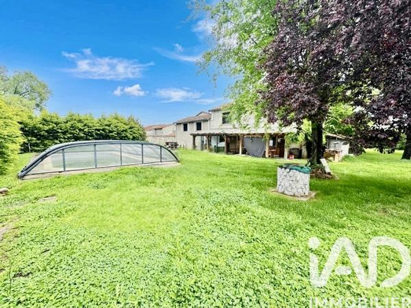 Maison à vendre 7 pièces 154,7 m² Saint-Romain-le-Puy