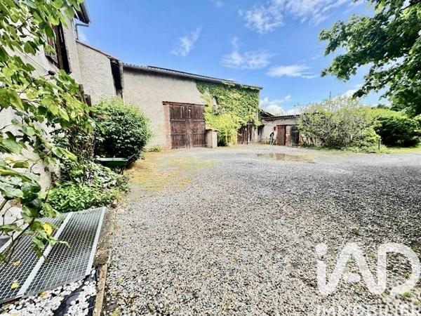 Maison à vendre 7 pièces 154,7 m² Saint-Romain-le-Puy