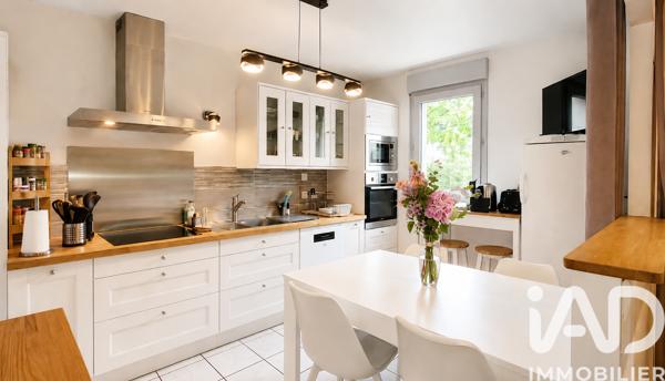 Maison à vendre 5 pièces 139,7 m² Luynes