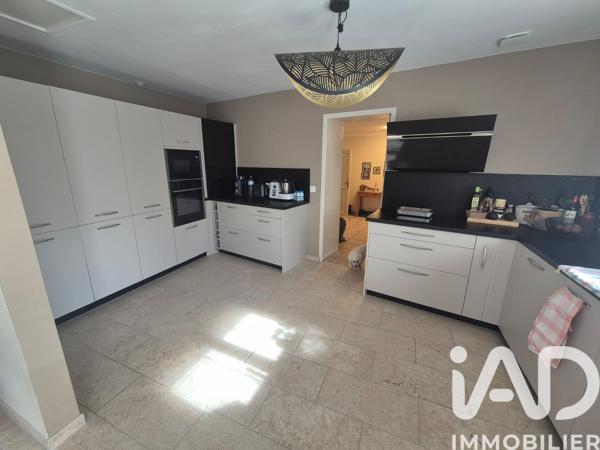 Maison à vendre 5 pièces 169 m² Sorgues