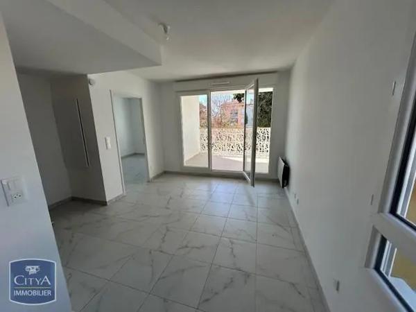Appartement à louer 2 pièces 37.55m² La Seyne-sur-Mer (83500)