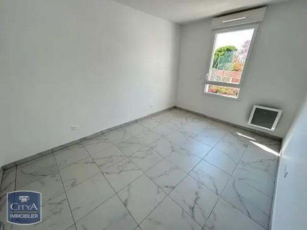 Appartement à louer 2 pièces 37.55m² La Seyne-sur-Mer (83500)
