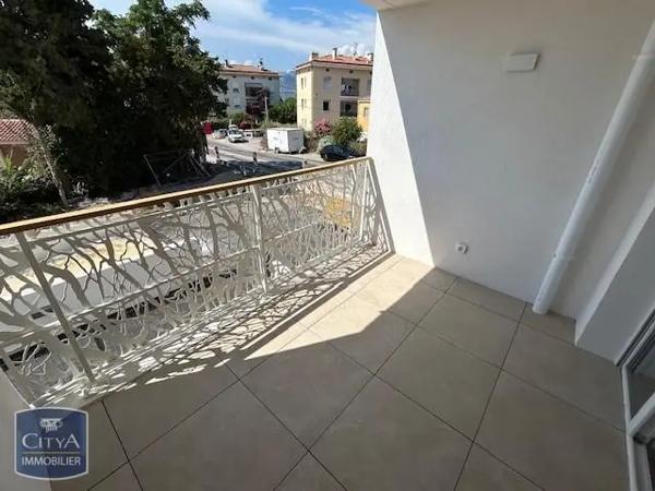 Appartement à louer 2 pièces 37.55m² La Seyne-sur-Mer (83500)