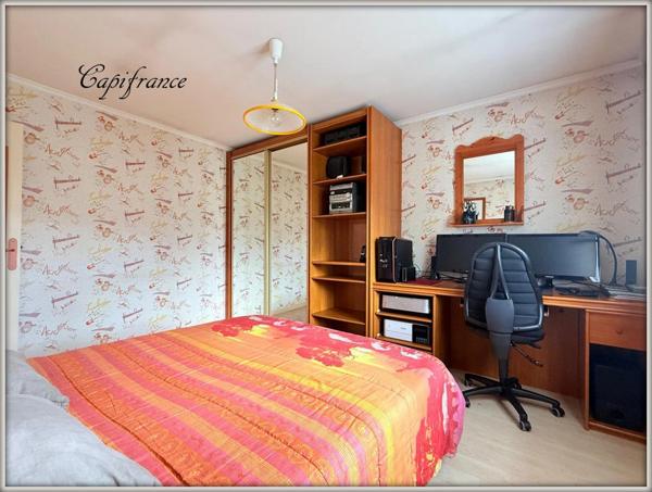 Maison à vendre 5 pièces 95 m² sous-sol total.