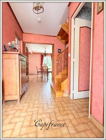 Maison à vendre 5 pièces 95 m² sous-sol total.