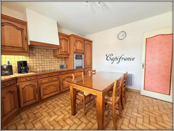 Maison à vendre 5 pièces 95 m² sous-sol total.