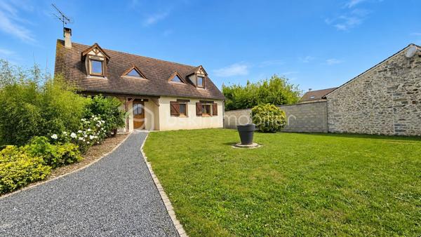 Située à Nonville, dans un environnement paisible, cette spacieuse maison de 160 m²  élevée sur sous-sol total saura vous séduire par ses beaux volumes.

Au rez-de-chaussée, vous trouverez une entrée desservant un vaste séjour d'environ 35 m², agrémenté d'un poêle à bois, ouvrant sur une superbe véranda de 26 m². Une cuisine aménagée et équipée, une chambre, une salle de bains ainsi qu'un WC indépendant complètent ce niveau.

À l'étage, un palier dessert trois belles chambres, dont une grande chambre de 17 m² avec dressing aménagé, ainsi qu'une salle d'eau.

Le sous-sol total comprend un grand garage pouvant accueillir plusieurs véhicules, de nombreux espaces de rangement et une pièce supplémentaire pouvant être aménagée selon vos envies.

À l'extérieur, vous profiterez d'un magnifique jardin d'environ 1 800 m² et d'une vaste terrasse de 60 m², idéale pour recevoir famille et amis.

Une maison idéale pour une famille à la recherche d'espace, de confort et de tranquillité.