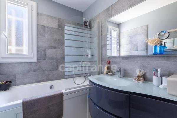 Maison à vendre 5 pièces SIX FOURS LES PLAGES (83)