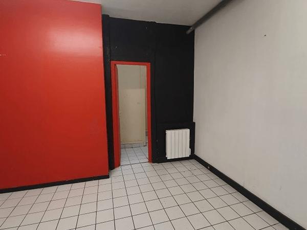 Local commercial 3 pièces T3 F3 42 m² à Chartres 4 RUE DU CHEVAL BLANC 28000 à louer