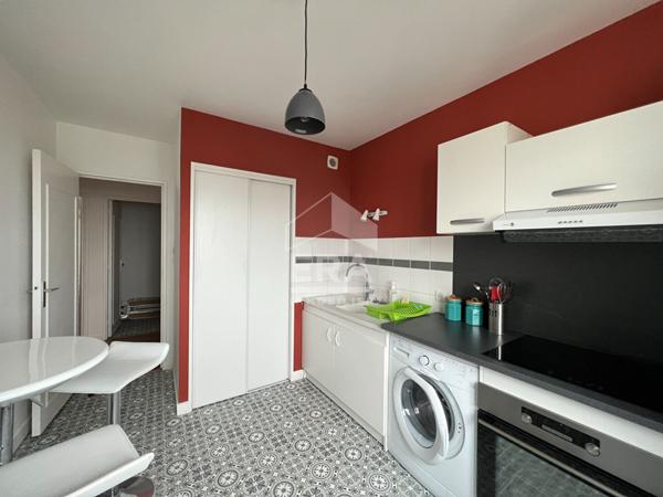 A louer à Châteauroux proche gare appartement rénové type 1 bis meublé