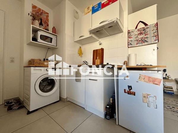 Location Studio 24.72 m² - 32 RUE SAINT NESTOR Lyon 69008