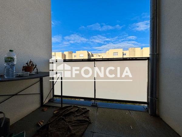 Location Studio 24.72 m² - 32 RUE SAINT NESTOR Lyon 69008