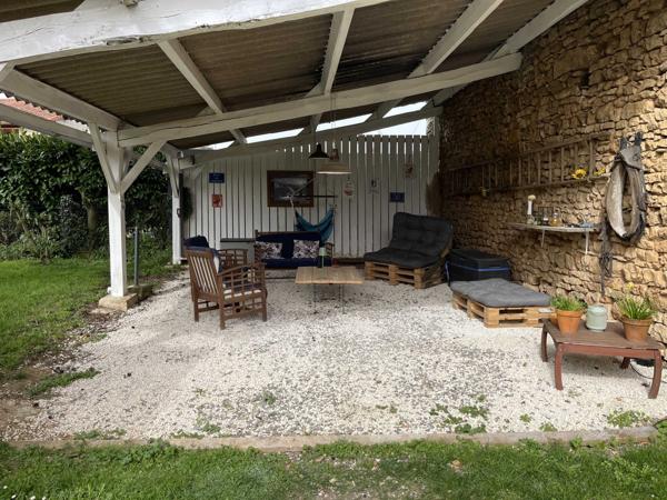 MAISON DE CHARME AVEC GRANGE ET TERRAIN A LA CAMPAGNE